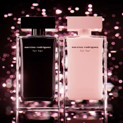 Narciso Rodriguez For Her Eau de Parfum Spray 50ml Gift Set Outlet