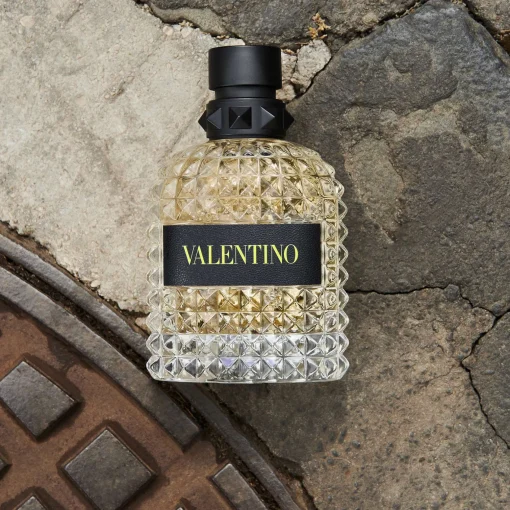 Valentino Born In Roma Uomo Yellow Dream Eau de Toilette Spray 50ml Clearance